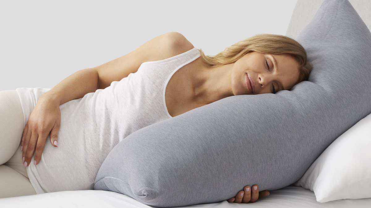 Should You Hug a Pillow While Sleeping 4 Benefits Foreign Policy