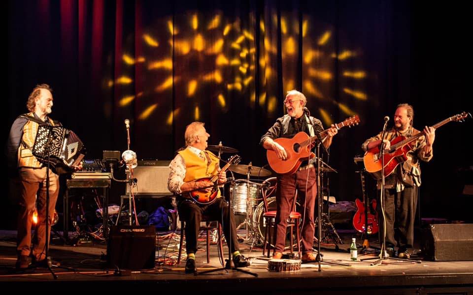 The Evolution of Roots Music: From Traditional to Modern Sounds ...